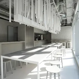 「泊まれる本屋」book And Bed Tokyo 心斎橋 大阪市